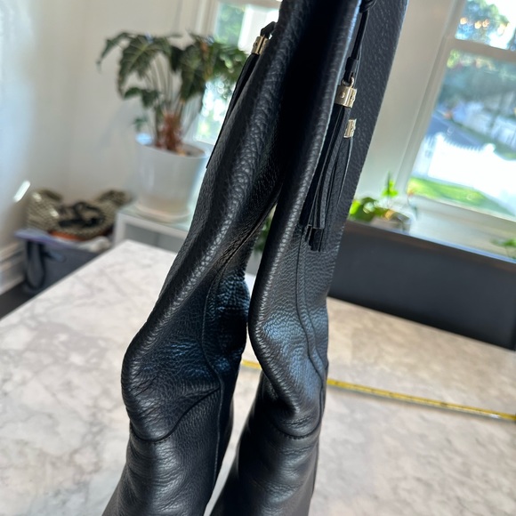 Gucci tall black boots with gold detailing - Picture 7 of 12
